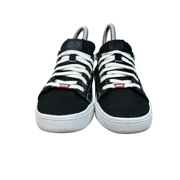 TOMS X Marvel Women's Black Comic Print Canvas Sneakers Size 5 Avengers Shoes - Picture 3 of 8